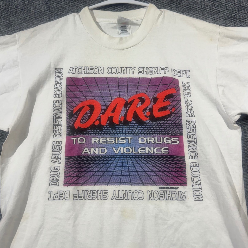 Vintage 90s DARE T-Shirt Atchison County Sheriff Dept Fruit of the Loom Large